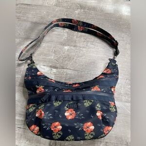 Lug crossbody bag floral